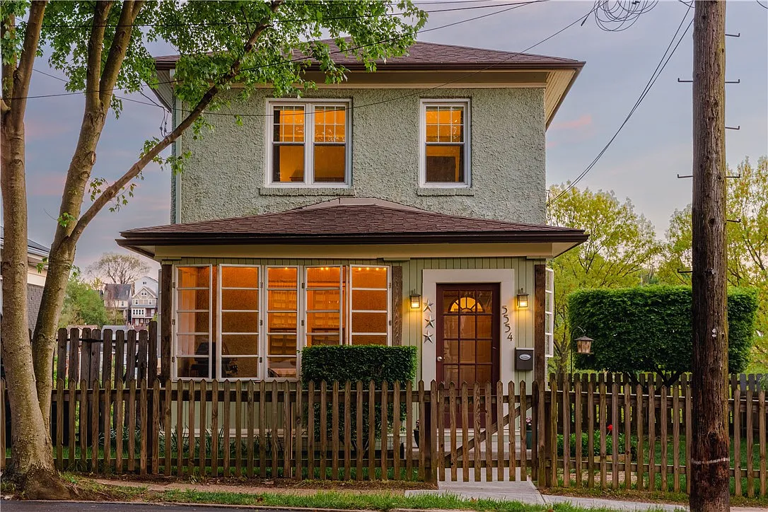5554 Pocusset St photo 1