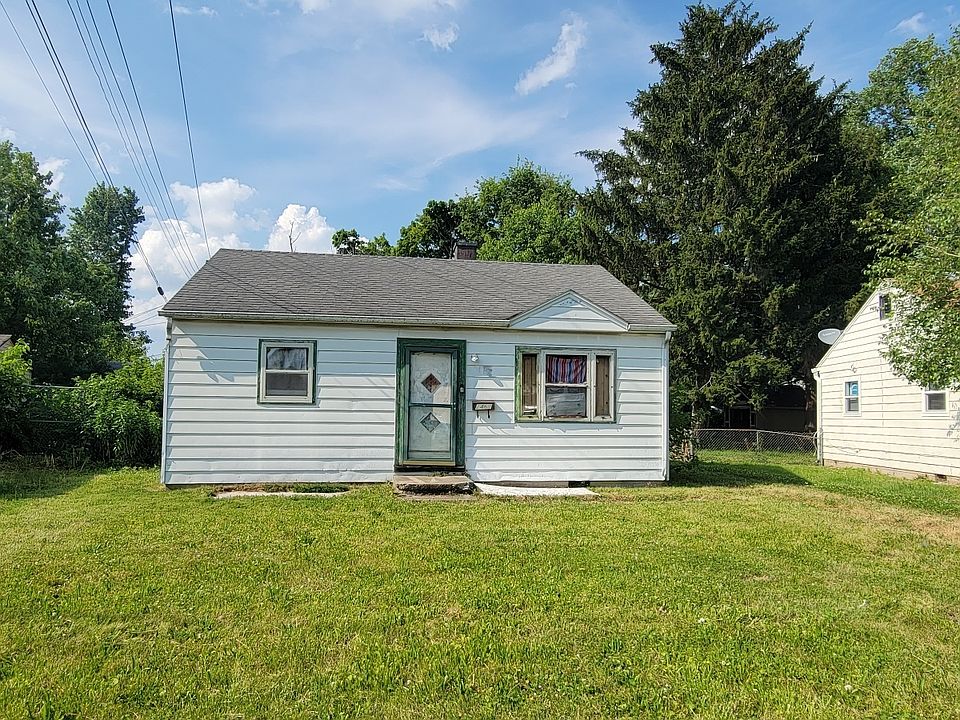 2nd image of 2461 N Centennial St
