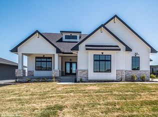 3935 Westwind Ct, Waukee, IA 50263