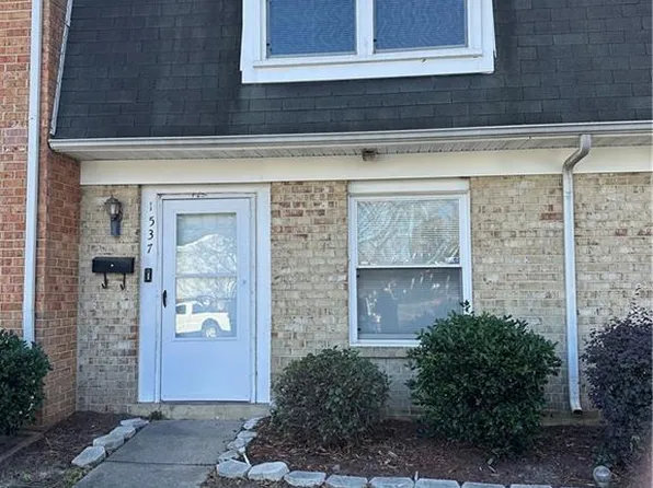1537 Darren Cir, Portsmouth, VA 23701