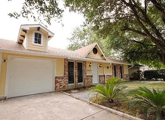 2nd image of 9903 Woodstock Dr