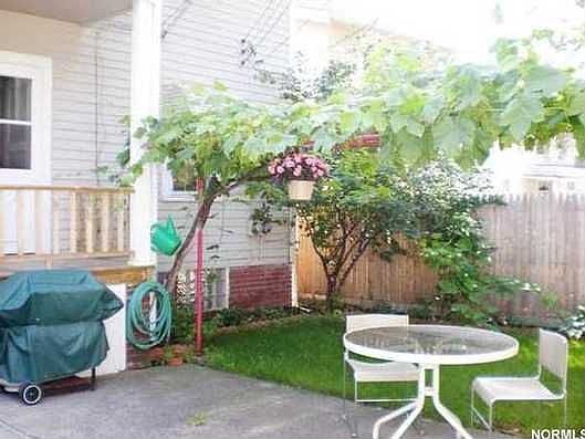 3rd image of 2130 Eldred Ave