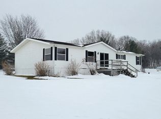 N6194 Westwind Rd, Green Lake, WI 54941