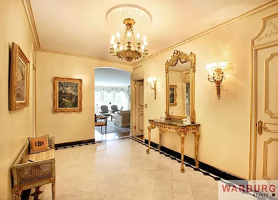 Sold by Warburg | media 11