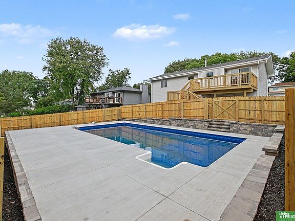 3rd image of 10529 Nicholas St