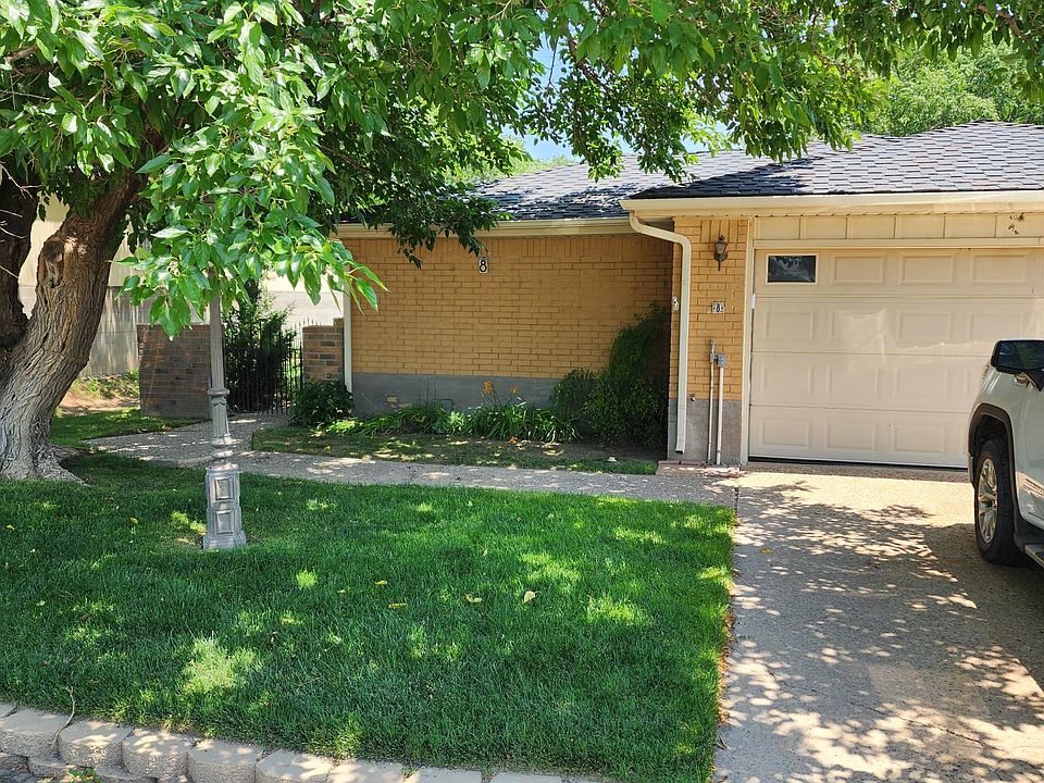 1st image of 8 Hunsley Hills Blvd