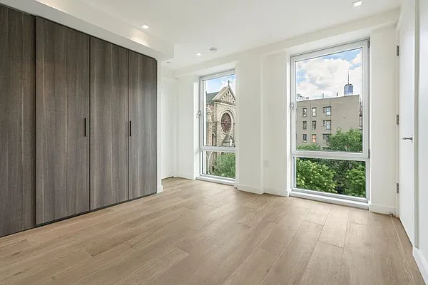 Rented by Nest Seekers International | media 31