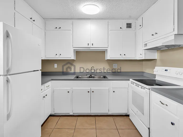 9400 Montrose Ct #31 — Photo 10