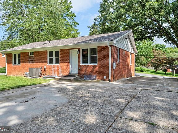 5th image of 4804 Henderson Rd