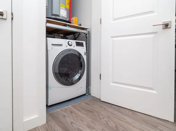 201 Cornelison Avenue image 6 of 12