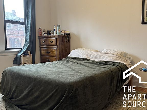 3rd image of 2919 W McLean Ave #1E