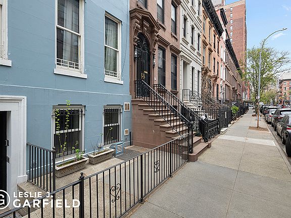 3rd image of 526 E 87th St