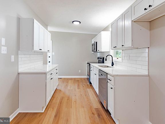 4th image of 348 Ghaner Dr