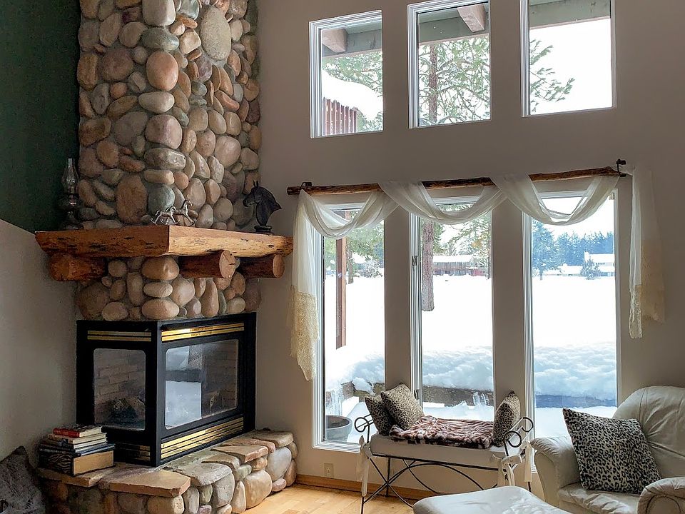 Living area with gas fireplace