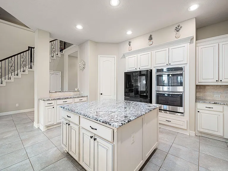 2714 Ember Pass Ln — Photo 10