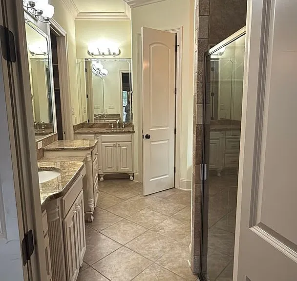 9572 Rochel Dr — Photo 41