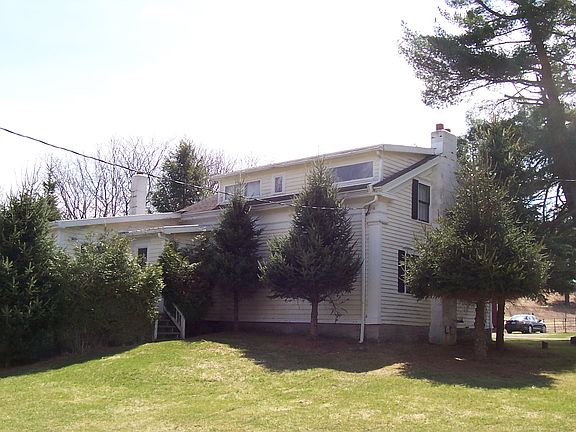 5th image of 156 Smallwood Dr