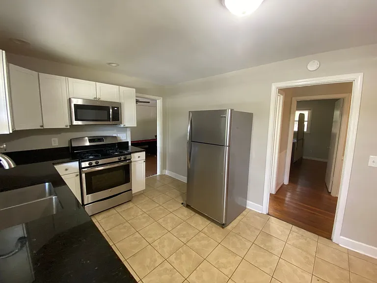 129 Freedom Dr — Photo 10