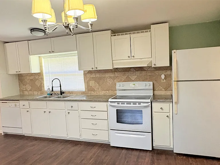 17807 Dean Ct — Photo 9