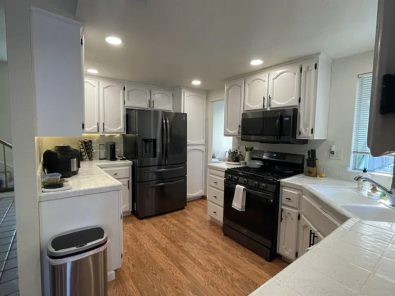 Kitchen 2