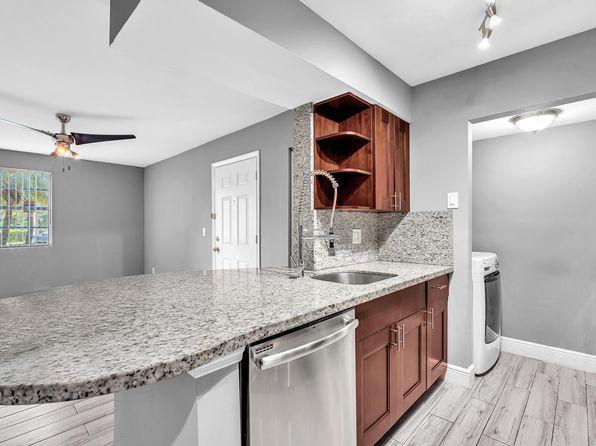 1263 SW 46th Ave APT 2101