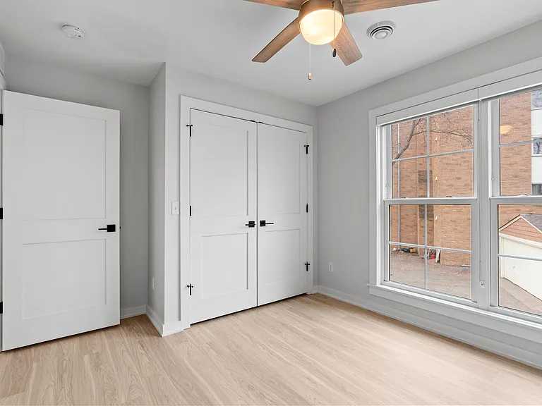 Harriet Apartments — Photo 18