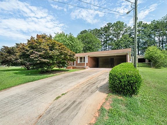 3rd image of 958 Avondale Dr
