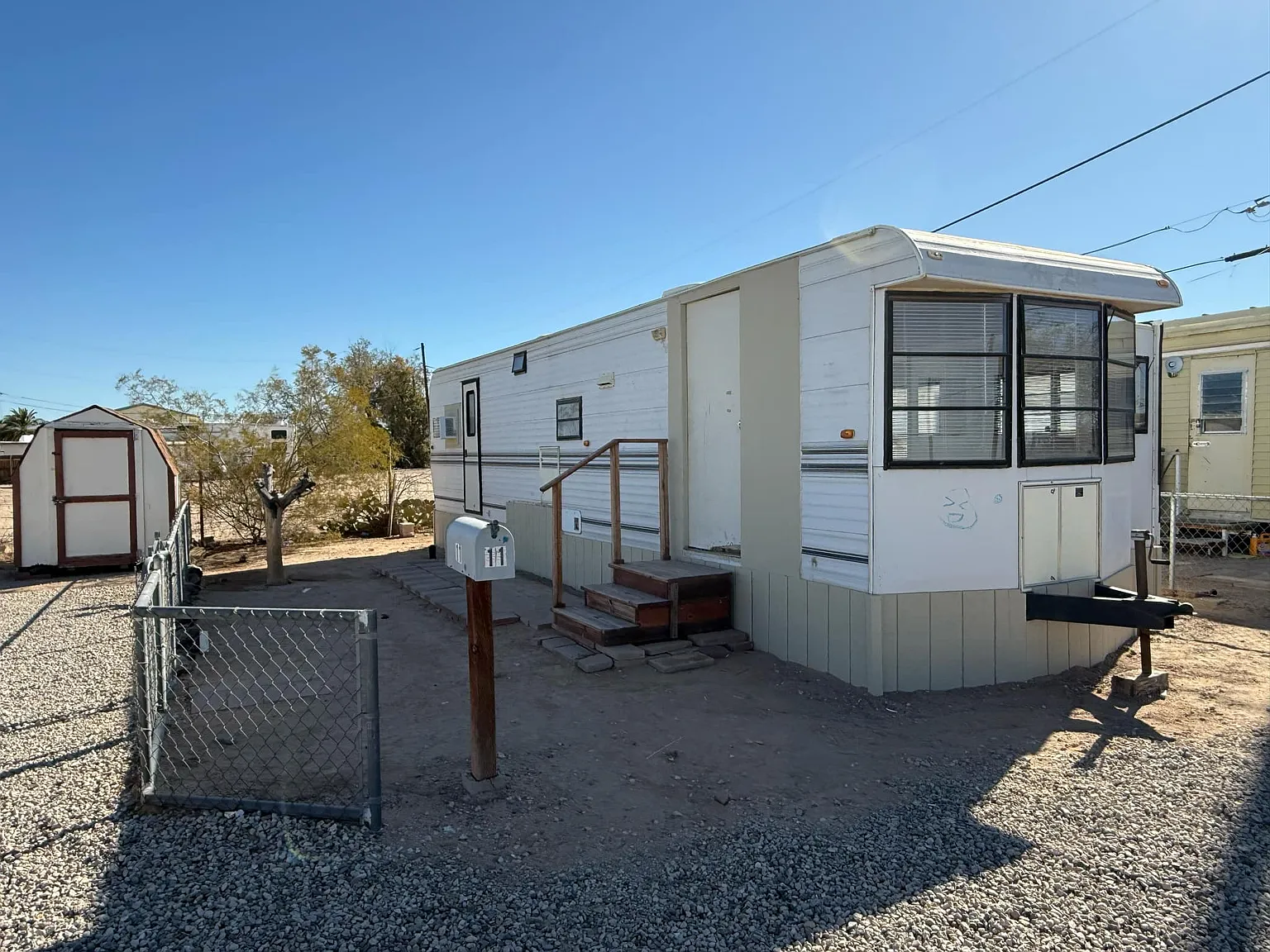1 bed, 300 sqft, $595 — Photo 1