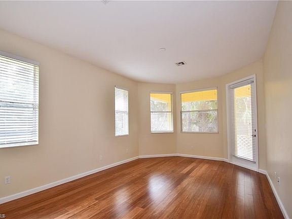 5th image of 12040 Circle Dr