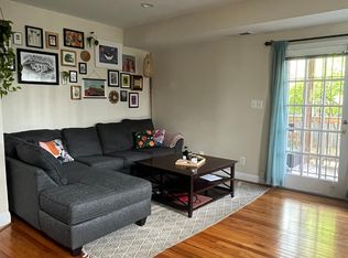 121 16th St SE APT A, Washington, DC 20003