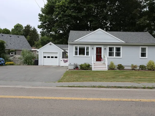 2163 County St, Somerset, MA 02726