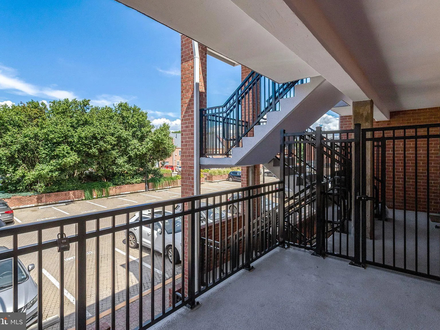 6924 Fairfax Dr — Photo 4