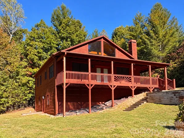 27 Apple Ln, Murphy, NC 28906