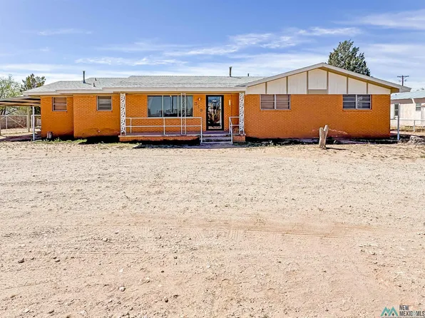 319 W Dakota Ave, Jal, NM 88252
