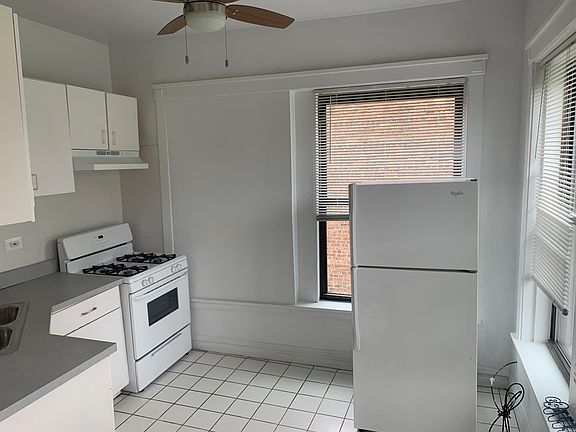 4th image of 5129 S Drexel Ave #3C