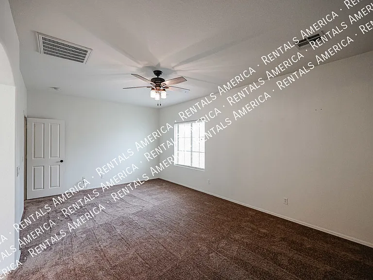 3481 E Vernon St — Photo 25