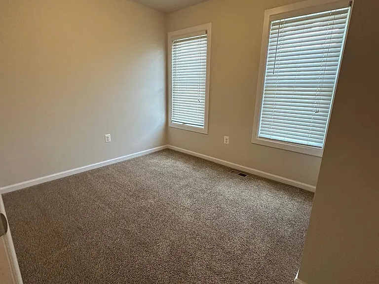 29 Belview Ave — Photo 12