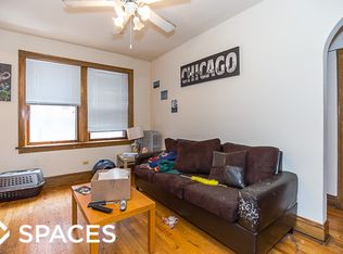 3211 W Belle Plaine Ave APT 1B, Chicago, IL 60618