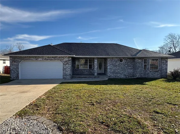 1530 Deadra Dr, Lebanon, MO 65536