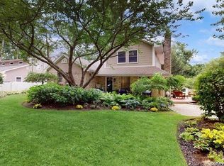32 Maple Rd, Kings Park, NY 11754