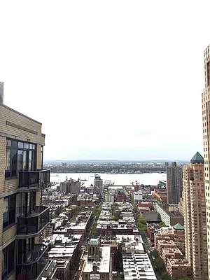 Rented by Stonehenge NYC LLC | media 3