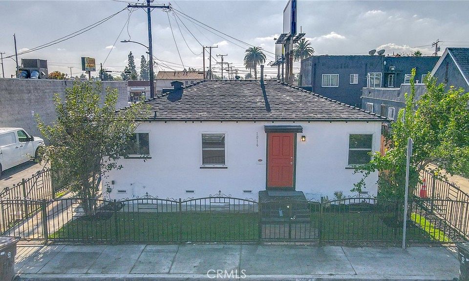 1st image of 1016 W 99th St
