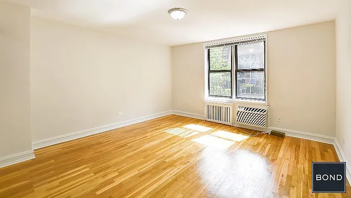 Rented by Bond New York | media 20