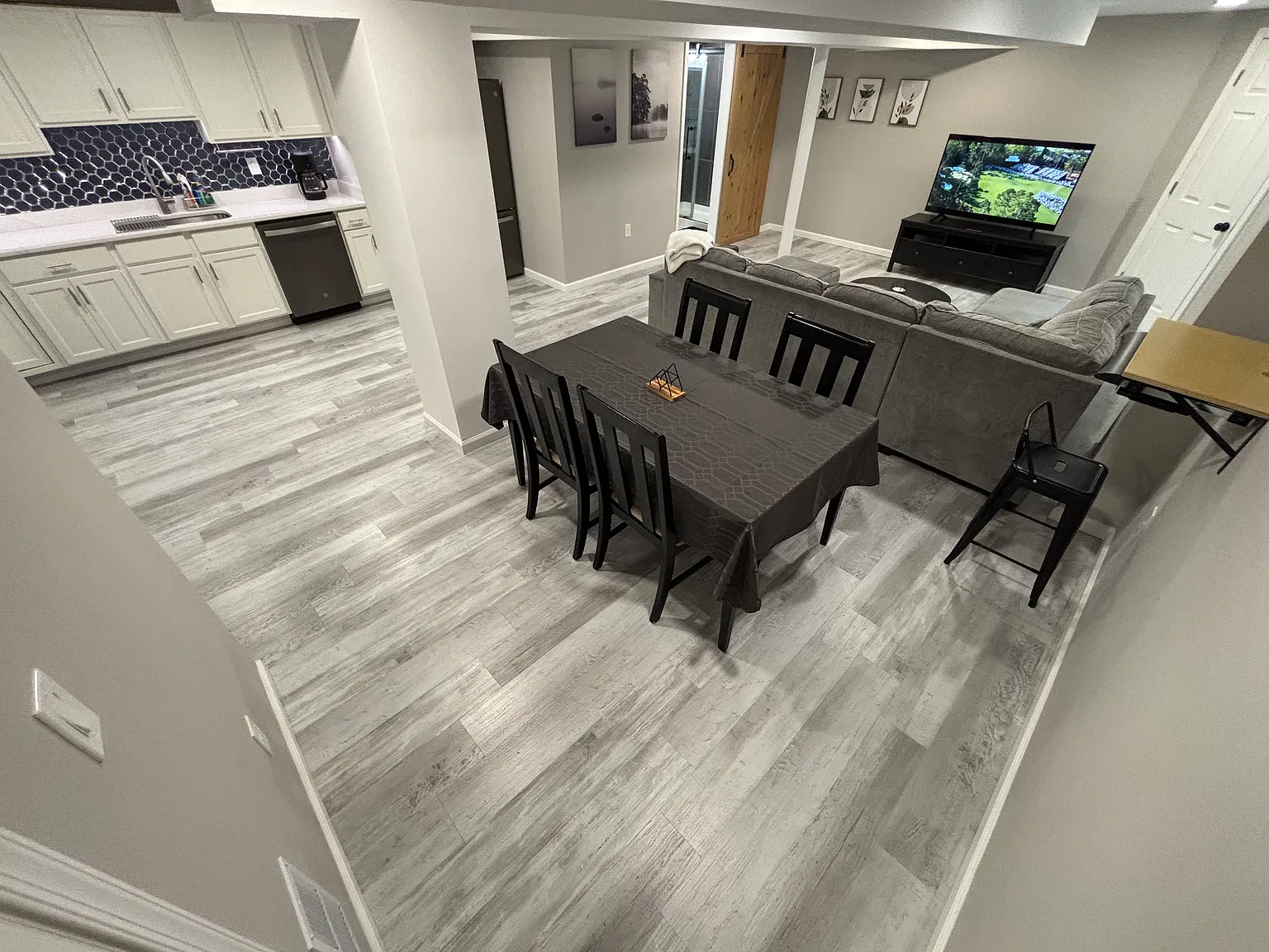 1 bed, 1000 sqft, $1,975 — Photo 4