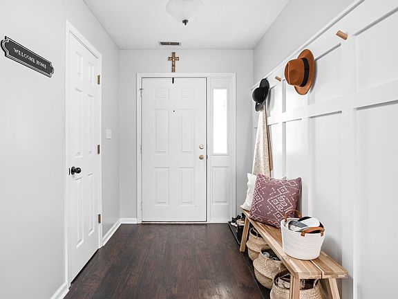 4th image of 713 Kingston Cir