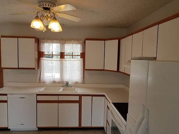 5th image of 218 Norris Ct
