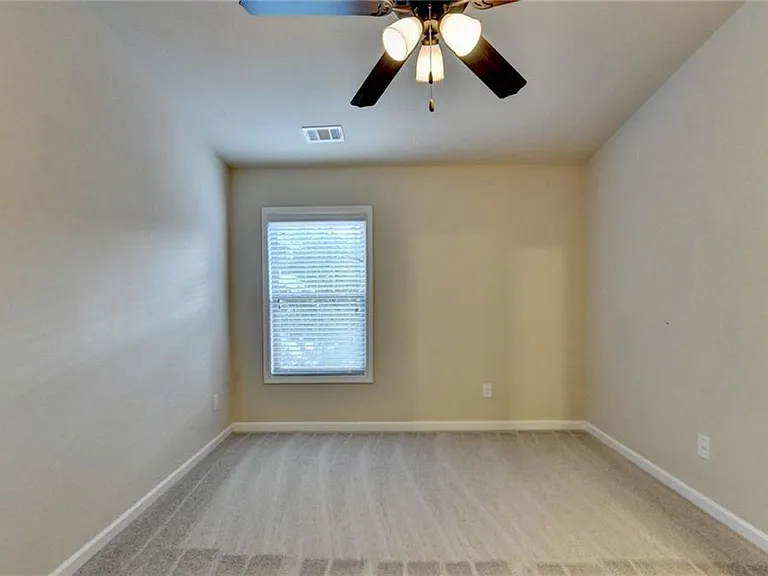11619 Davenport Ln — Photo 26