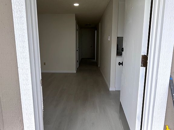 4th image of 1669 S 41st St