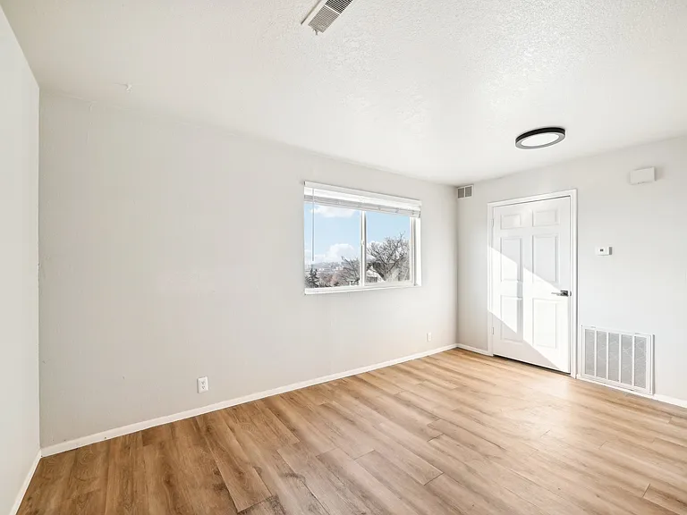 350 S Elizabeth St #15 — Photo 8