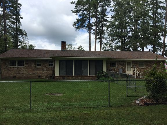 Rear view/backyard fence